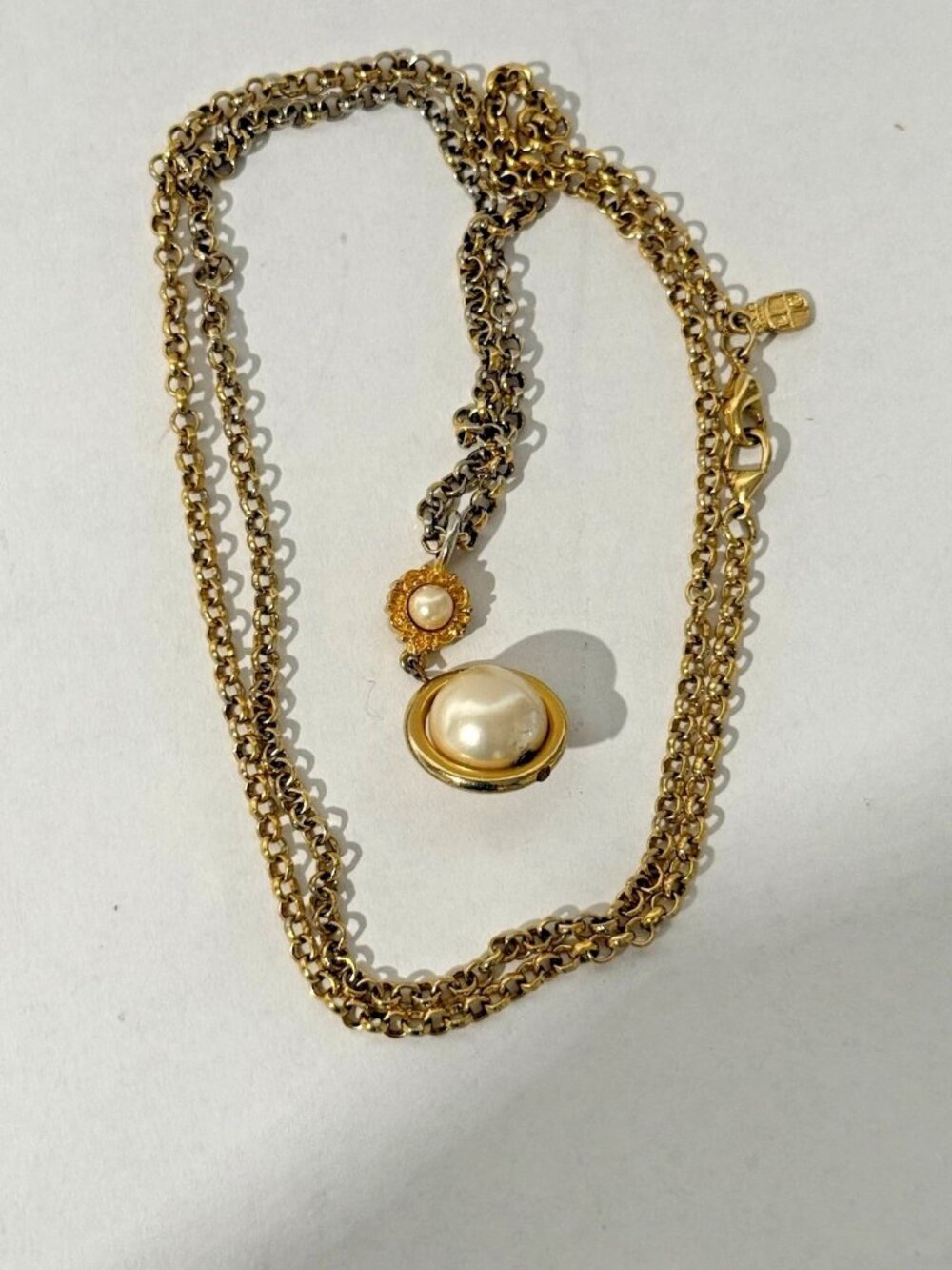 Liz Claiborne Gold Tone Spinning Faux Pearl Pendant Necklace